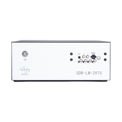 SDR-LW 2975 AD9361 RF 70 MHz-6 GHz 56 MHz BW Chaque 2 canaux 4 × PCIE BUS 2 × USB 3.0 i7 Processeur USRP Intégré Dispositif radio défini par logiciel